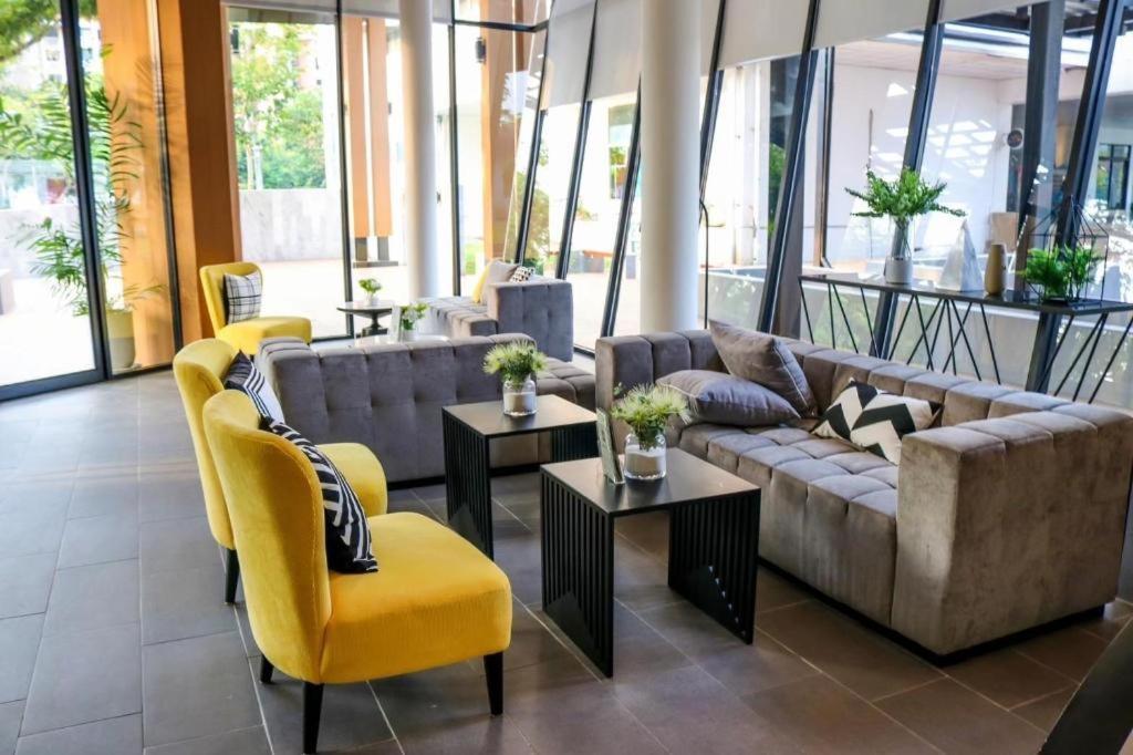 Dluxx Thammasat Hotel Pathum Thani Luaran gambar