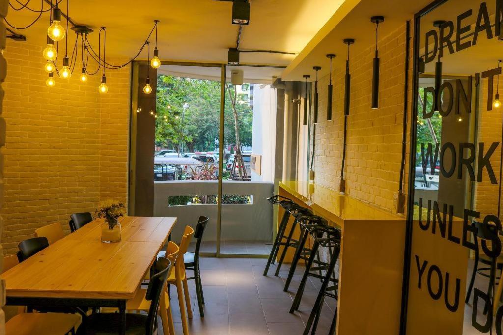 Dluxx Thammasat Hotel Pathum Thani Luaran gambar