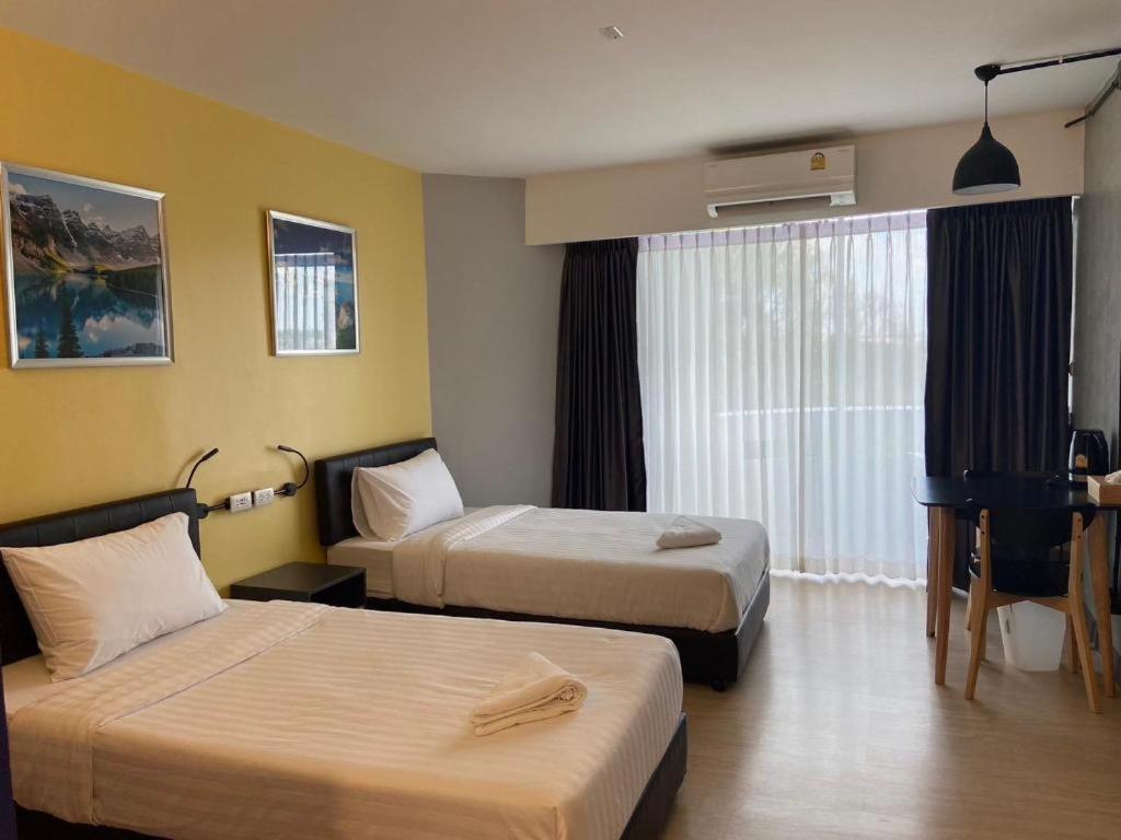 Dluxx Thammasat Hotel Pathum Thani Luaran gambar