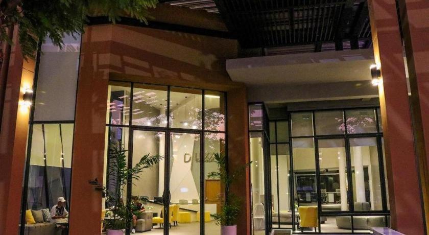 Dluxx Thammasat Hotel Pathum Thani Luaran gambar